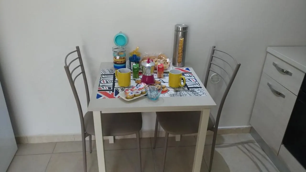 לינה וארוחת בוקר Breakfast In נאפולי 0*,  איטליה